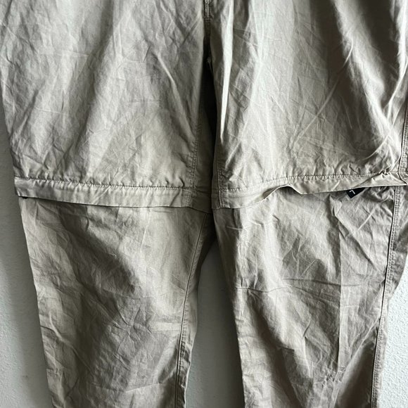 The North Face Women's Rainier Khaki Convertible Pants Size S Style ASXQ - Picture 4 of 12